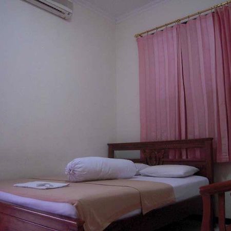 โฮเต็ล ปาปริก้า 1 Hotel สุราบายา ภายนอก รูปภาพ
